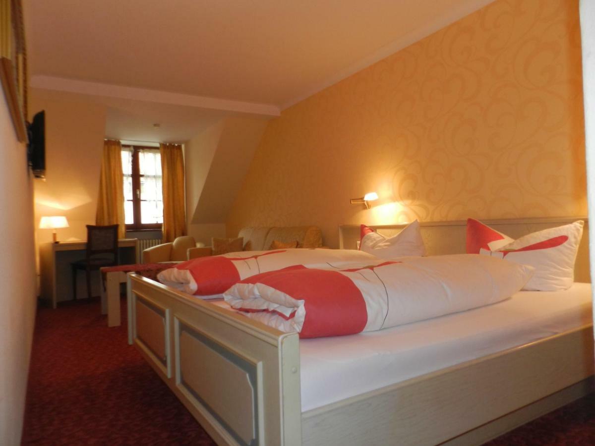Hotel Loewen-Weinstube Meersburg Exteriör bild