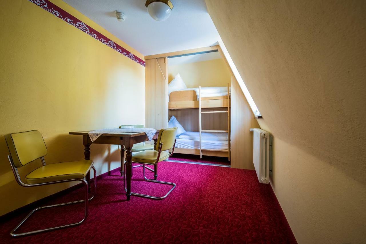 Hotel Loewen-Weinstube Meersburg Exteriör bild
